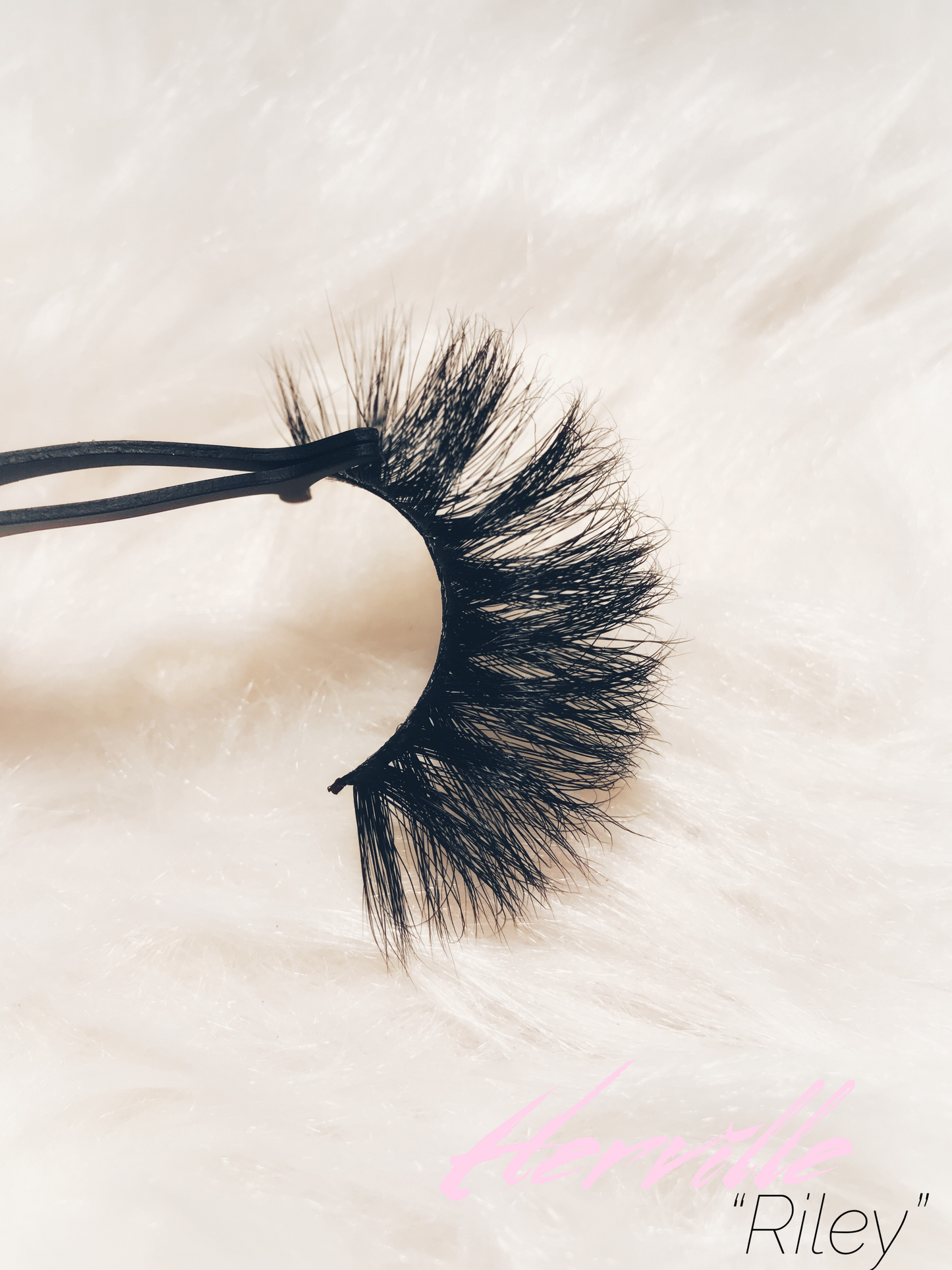 “Riley” Mink Lashes